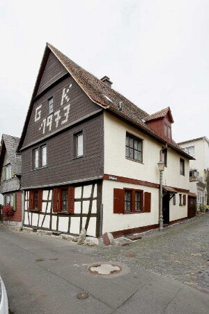 Wohnhaus; Kronberg, Schirnstraße 16