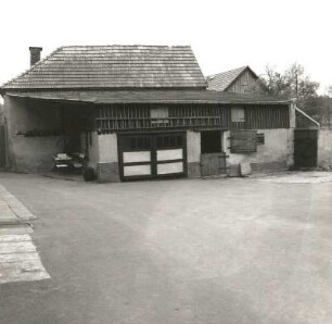 Falkenstein-Trieb-Schönau, Treuener Straße 9. Ehemaliges Bauerngut. Stallgebäude. Hofansicht