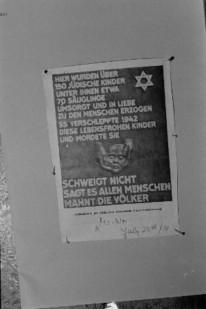 Abschrift der Gedenktafel für ermordete jüdische Kinder am Jüdischen Kinder- und Altersheim Niederschönhausen