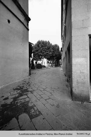 Piazza Napoleone, Lucca
