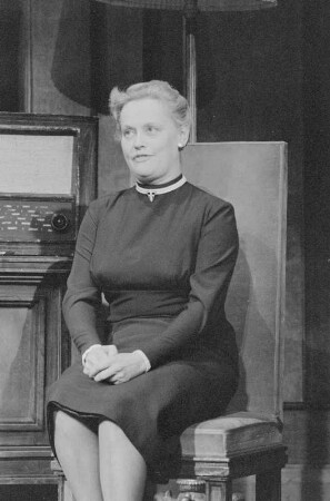 Szenenbilder aus "Winterschlacht" von Johannes R. Becher. Berliner Ensemble, 06.10.1959