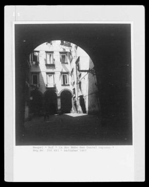 Hof in der Nähe des Castel Capuano
