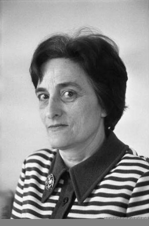 BNN-Interview mit Hilda Renate Richter, UNICEF-Gruppe, zu ganzjährigen Spenden-Grußkarten