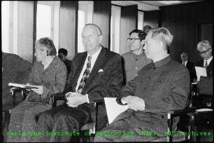 Besuch von Fang Yi (stellvertretender Ministerpräsident der Volksrepublik China) und einer chinesischen Delegation am Kernforschungszentrum Karlsruhe (KfK)