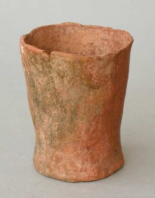 Tonbecher
