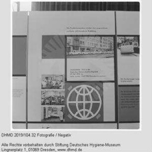 Hausausstellung - "Krankentransport des Deutschen Roten Kreuzes"