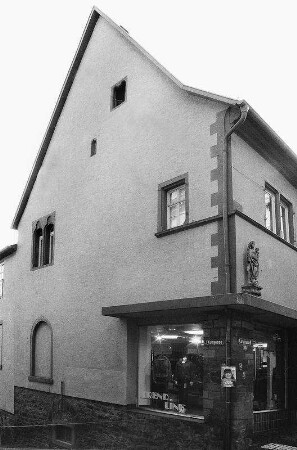 ''Lapidae domus'' (Steinernes Haus) (Wohnhaus); Gelnhausen, Langgasse 25
