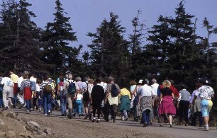 Wanderer im Harz : Wanderer auf dem Brocken im Harz, aufgenommen ca. 1993
