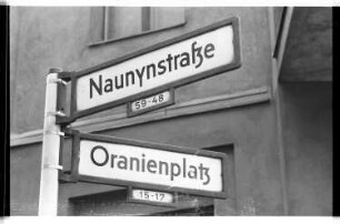 Kleinbildnegativ: Spielplatz, Naunynstraße, 1976