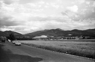 Dreisamtal: Blick ins Dreisamtal; mit Kornfeld, bei Kirchzarten