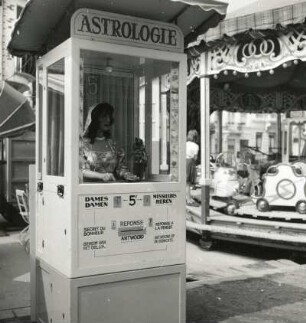Horoskop-Automat. Antwerpen: Jahrmarkt