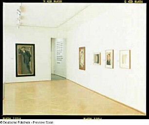 Raumaufnahme : Raumaufnahme in der Ausstellung: Arnold Schönberg - Das bildnerische Werk. 30.09.2001-18.11.2001