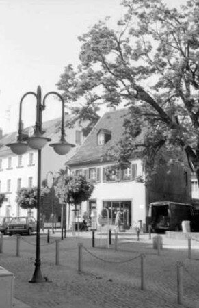Saarbrücken, St. Johann: Laterne in der Fußgängerzone