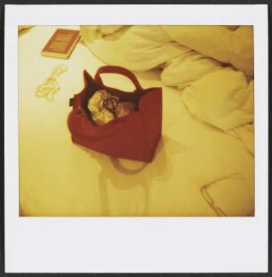 Barbara Siebecks Handtasche im Hotel Grand Bretagne in Athen