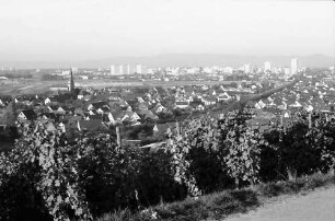 Freiburg, St. Georgen: Vom Rebberg (Kapelle) auf Ortsteil