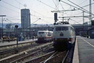 Stuttgart Hbf. Gleis 9 Lok 103 001 Meßzug