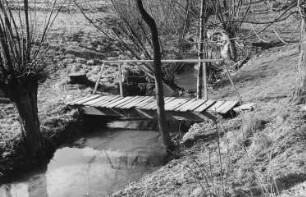 Reinsberg-Neukirchen. Funkes Mühle, Steg über das Wässerchen