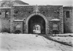 Gebäudeanlage : Bulgarien. Batschkowo-Kloster. Toreingang