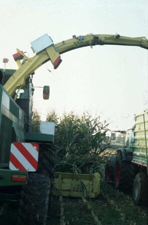 Fotografie: Erntetechnik, Feldhäcksler selbstfahrend, Silomais, Sensortechnik, Ertragssensor, Feuchtesensor