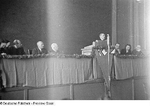 Aufnahmen von der Gründung der Vereinigung der Verfolgten des Naziregimes - Bund der Antifaschistinnen und Antifaschisten (VVN)
