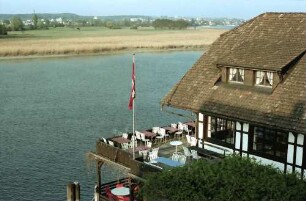 Gottlieben: Ausblick vom Hotelzimmer Drachenburg auf Rhein
