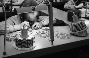 Basel: Uhrenmontagewerk, Montage