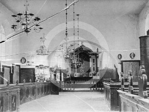 Langhaus und Chor der Kirche Bauske