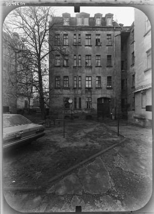 Leipzig-Zentrum, Gneisenaustraße 2. Wohnhaus. Hofansicht