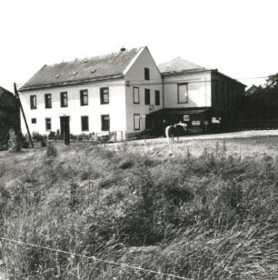 Colditz-Thumirnicht, Thumirnichter Platz 30. Gasthof (1861). Straßenansicht mit Saalanbau