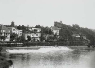 Bad Kösen, Stadtansicht : Bad Kösen. Stadtansicht mit Saalewehr, Borlachschacht und Gradierwerk. Blick nach Südosten