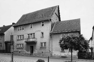 Ehem. Nassau-Oranischer Amtshof (Wohnhaus); Wehrheim, Hauptstraße 21