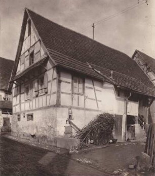 Bergzabern-Gegend. Bauernhaus, Fachwerk