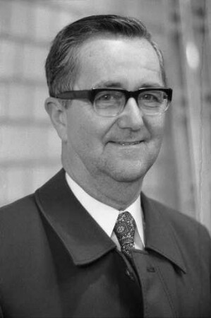 BNN-Interview mit Oberbaudirektor Fritz Riedinger über die Geschäftsverbindungen zwischen den Verkehrsbetrieben Karlsruhe und der Waggon-Union Berlin
