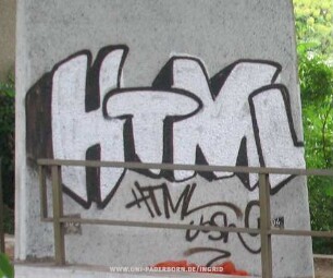 HTML