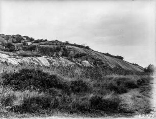 Pseudorundhöcker auf der Insel Ukerewe : Gerundete Felshügel aus Granit, die Glazialformen ähnlich sehen und deshalb Pseudorundhöcker genannt werden, auf der Insel Ukerewe