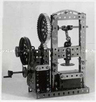 Märklin Baukastenmodell, Exzenterpresse (Gesamt)