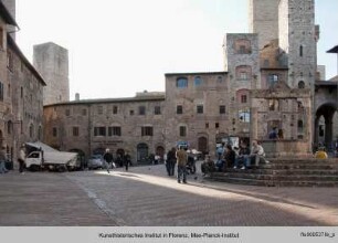 Piazza della Cisterna, San Gimignano