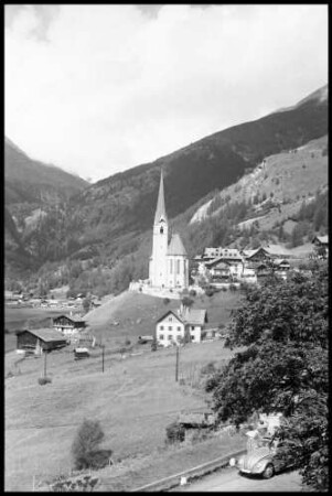 Heiligenblut: Blick auf Ort und Kirche