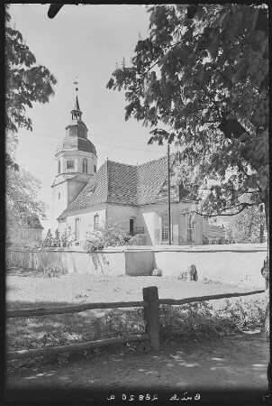 Großkmehlen. Kirche