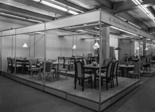 Ausstellungsfläche des VEB Möbelkombinat Dresden-Hellerau