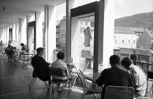 Freiburg i. Br.: Café Usländer: auf der Terrasse