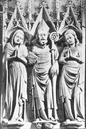 Erfurt, Severikirche, Severisarkophag, Deckplatte: der Hl. Severus mit Vincentia und der als Jungfrau dargestellten Innocentia; Meister des Severisarkophags