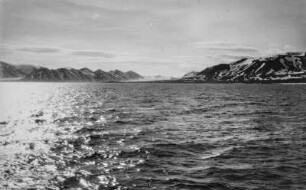Küste von Spitzbergen (HSDG-Spitzbergenfahrt der Monte Cervantes Leonhardt 1928)