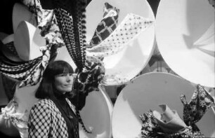 Basel: Création Halle, Dekoration mit Frau Pia Andry