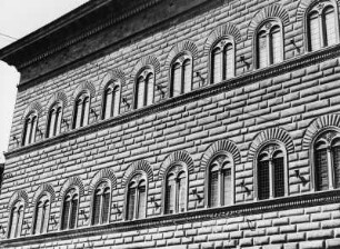 Fassade des Palazzo Strozzi in Florenz