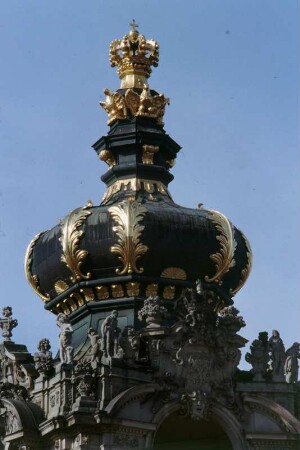 Dresden - Zwinger : Aufgenommen im Zwinger von Dresden ca. 2001