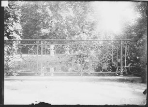 Potsdam, Park Sanssouci, Brückengeländer.