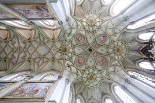Katholische Kirche Mariä Himmelfahrt, Sankt Wolfgang und Sankt Benedikt, Kladrau, Tschechische Republik