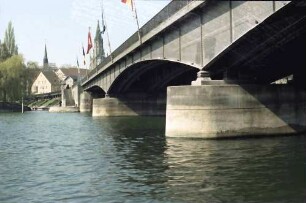 Gottlieben: Unter der Rheinbrücke