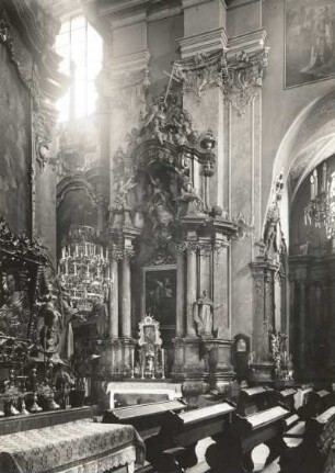 Vilnius. Heilig-Geist-Kirche (Dominikanerkirche). Innenansicht, Nebenaltar gegenüber der Kanzel
